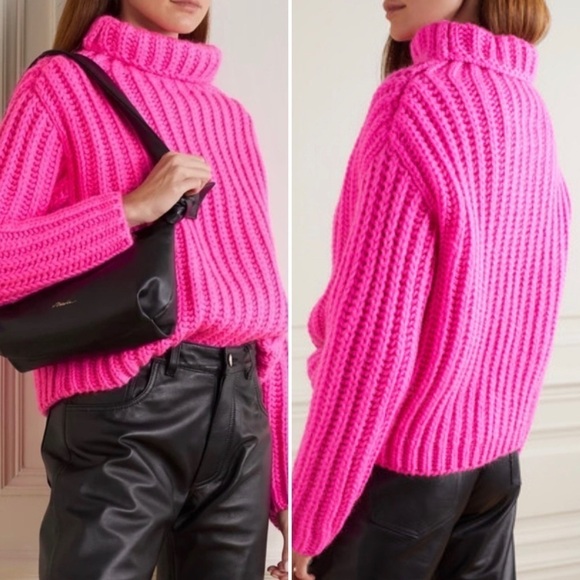 RED Valentino | The Black Tag Wool Blend Turtleneck in Fuchsia Pink - Small - Picture 2 of 9